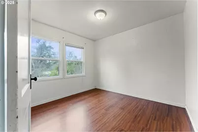 2665 35th St, Coos Bay, OR 97420 - Photo 16