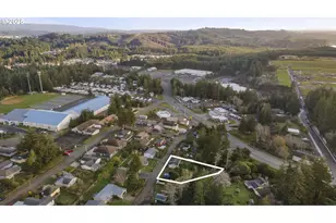 2665 35th St, Coos Bay, OR 97420 - Photo 28