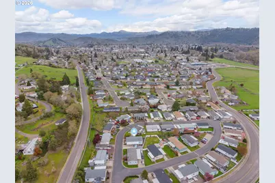 157 NW Bree Dr, Winston, OR 97496 - Photo 36