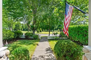 1078 NE Parks Edge Cir, Hillsboro, OR 97124 - Photo 4