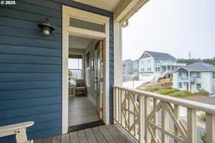 2518 SW Anemone Ave, Lincoln City, OR 97367 - Photo 18