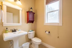 2518 SW Anemone Ave, Lincoln City, OR 97367 - Photo 12