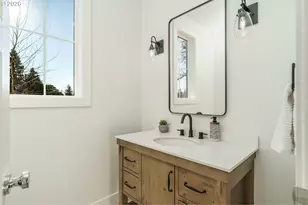 800 E 37th St, Vancouver, WA 98663 - Photo 14