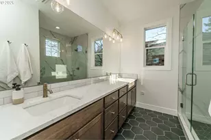 800 E 37th St, Vancouver, WA 98663 - Photo 20