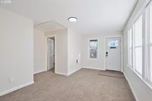 309 NW 3rd Ave, Kelso, WA 98626 - Photo 4