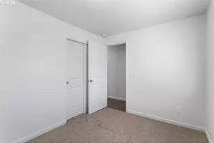 1602 NE Centurion Pl, Gresham, OR 97030 - Photo 16