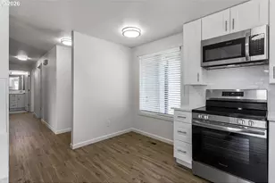 1602 NE Centurion Pl, Gresham, OR 97030 - Photo 12