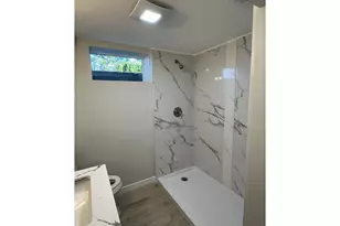 12041 NE Siskiyou St, Portland, OR 97220 - Photo 16