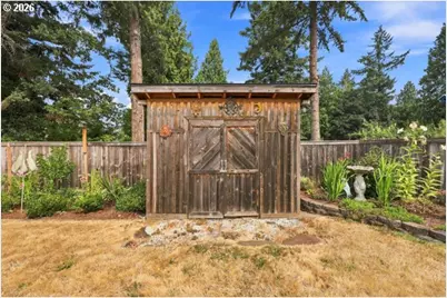 1745 NW 7th Pl, Gresham, OR 97030 - Photo 8