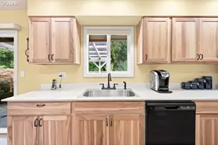 1745 NW 7th Pl, Gresham, OR 97030 - Photo 12
