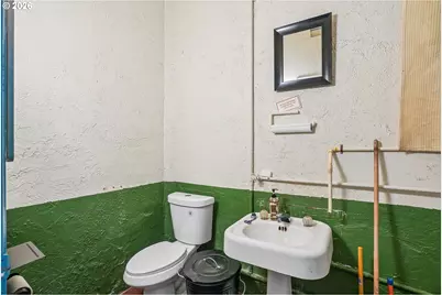 1114 SE Clay St, Portland, OR 97214 - Photo 22