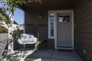 1026 E 15th St, Lafayette, OR 97127 - Photo 4