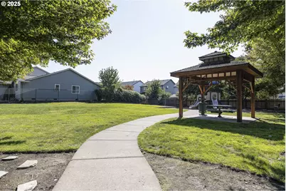 1026 E 15th St, Lafayette, OR 97127 - Photo 28