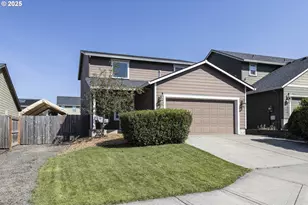 1026 E 15th St, Lafayette, OR 97127 - Photo 2