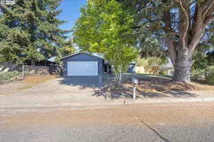 2713 E Walnut Ave, Newberg, OR 97132 - Photo 1
