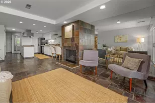 113 N Hayden Bay Dr, Portland, OR 97217 - Photo 8
