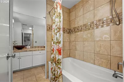 113 N Hayden Bay Dr, Portland, OR 97217 - Photo 20