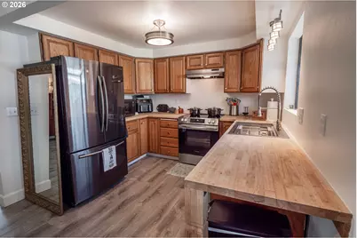 2021 Cedar Ave, Reedsport, OR 97467 - Photo 8