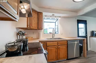 2021 Cedar Ave, Reedsport, OR 97467 - Photo 10