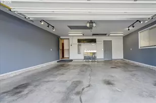 4094 5th St, Hubbard, OR 97032 - Photo 40