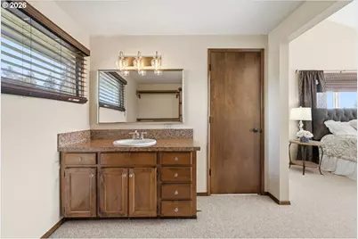 4094 5th St, Hubbard, OR 97032 - Photo 34