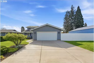 4094 5th St, Hubbard, OR 97032 - Photo 2