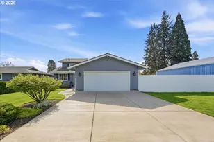 4094 5th St, Hubbard, OR 97032 - Photo 2