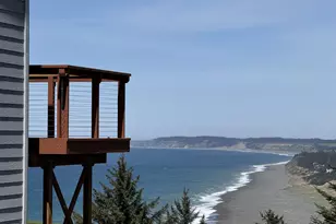 220 Flake St, Port Orford, OR 97465 - Photo 2