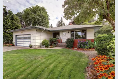 10608 NE Tillamook St, Portland, OR 97220 - Photo 2