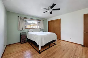 10608 NE Tillamook St, Portland, OR 97220 - Photo 14