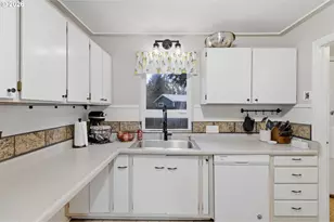 3090 D St NE, Salem, OR 97301 - Photo 10