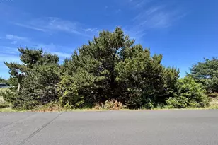 1510 NW Parker Ave, Waldport, OR 97394 - Photo 1