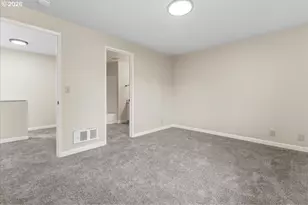 19921 SW Meadowbrook Ct, Beaverton, OR 97078 - Photo 32
