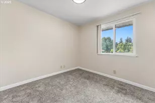 19921 SW Meadowbrook Ct, Beaverton, OR 97078 - Photo 24