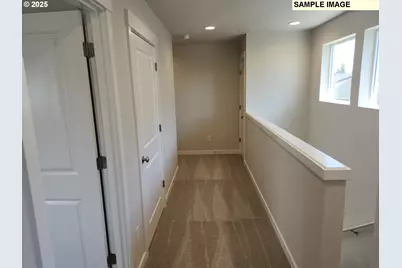 712 Magnolia Ave, Woodburn, OR 97071 - Photo 18