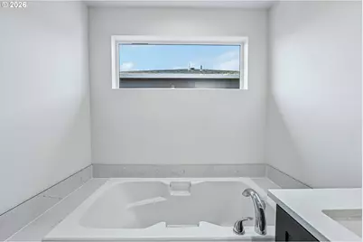 712 Magnolia Ave, Woodburn, OR 97071 - Photo 14