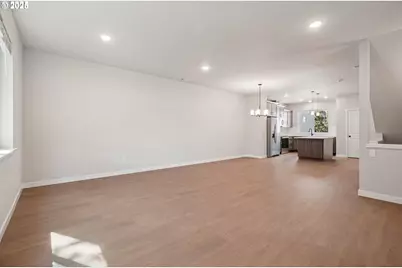 21196 SW Ortiz Ln, Beaverton, OR 97003 - Photo 10