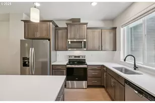 21196 SW Ortiz Ln, Beaverton, OR 97003 - Photo 16