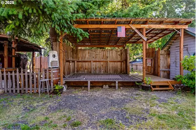 39128 Dexter Rd, Dexter, OR 97431 - Photo 22