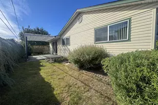 1590 Astor Way, Woodburn, OR 97071 - Photo 2