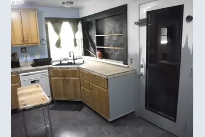 2470 Ocean Blvd, Coos Bay, OR 97420 - Photo 12