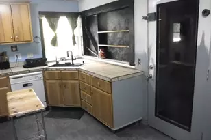 2470 Ocean Blvd, Coos Bay, OR 97420 - Photo 12