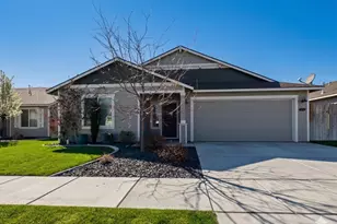 1973 NW 6th St, Hermiston, OR 97838 - Photo 1