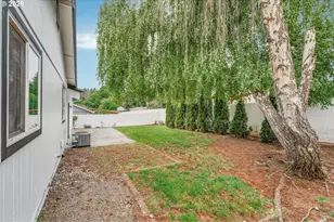 5465 Red Leaf Dr, Salem, OR 97306 - Photo 24