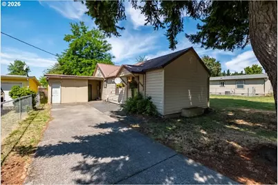 1044 23rd Ave, Sweet Home, OR 97386 - Photo 1