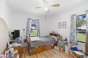 1044 23rd Ave, Sweet Home, OR 97386 - Photo 16