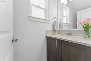 5254 Holly St, Springfield, OR 97478 - Photo 10