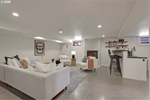 3335 NE Holladay St, Portland, OR 97232 - Photo 26