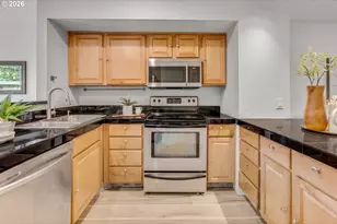 6836 N Pittsburg Ave, Portland, OR 97203 - Photo 16