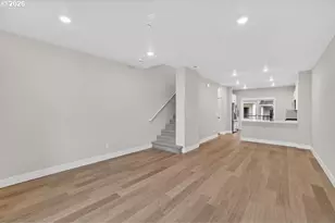7527 NW Eleanor Ave, Portland, OR 97229 - Photo 6